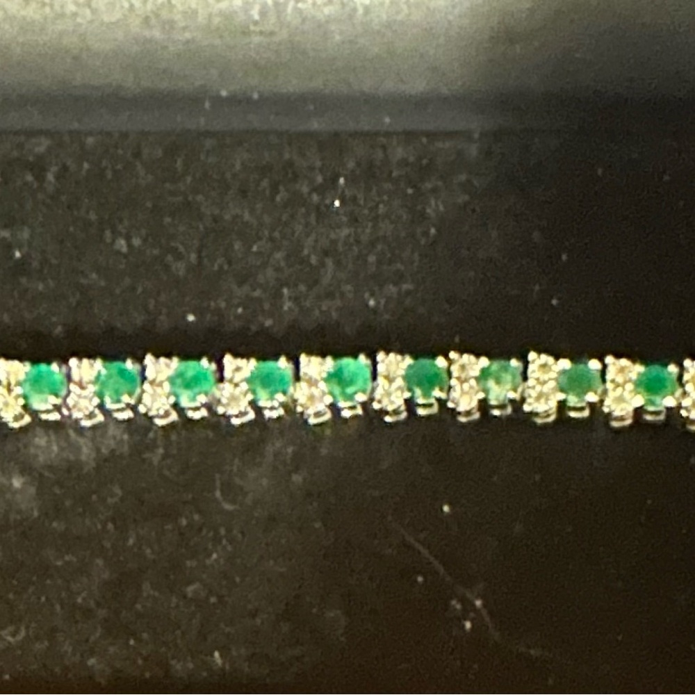 Effy emerald and diamond tennis bracelet - Picture 2 of 11